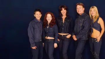 Backdrop for the TV series "8 Simple Rules" #1355560