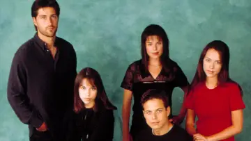 Backdrop к сериалу "Party of Five" #1320008