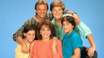 Backdrop for the TV series "The Hogan Family" #1543718