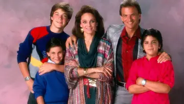 Backdrop for the TV series "The Hogan Family" #1543721