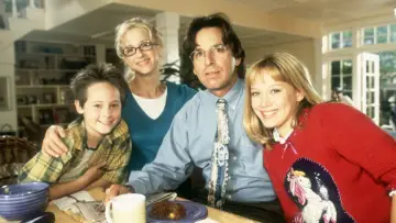 Backdrop for the TV series "Lizzie McGuire" #1394072