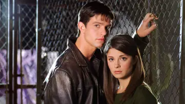 Backdrop к сериалу "Roswell" #1370630