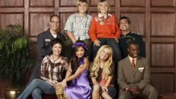 Backdrop for the TV series "The Suite Life of Zack & Cody" #1312177