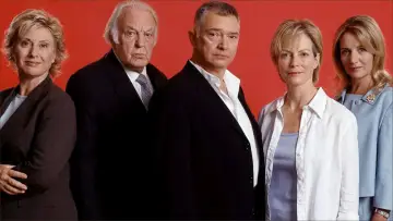 Backdrop for the TV series "Judge John Deed" #1684730