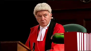 Backdrop for the TV series "Judge John Deed" #1684739