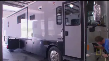 Backdrop for the TV series "Ultimate Factories" #1806009