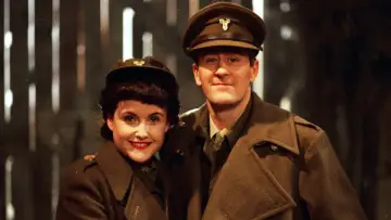 Backdrop for the TV series "Goodnight Sweetheart" #1589436