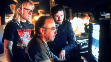 Backdrop for the TV series "The Lone Gunmen" #1593594