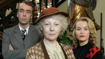 Backdrop к сериалу "Agatha Christie