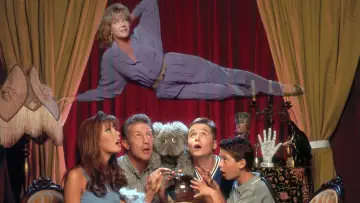 Backdrop к сериалу "Unhappily Ever After" #1429286