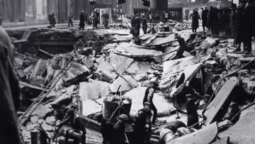 Backdrop for the TV series "The World at War" #1604605