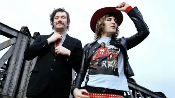 Backdrop к сериалу "The Mighty Boosh" #1434959