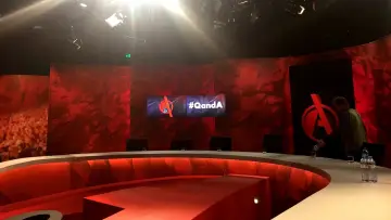 Backdrop к сериалу "Q&A" #1373982