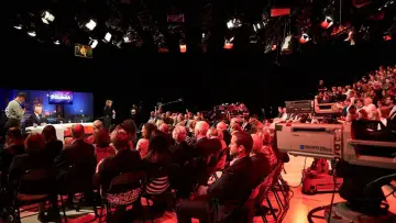 Backdrop к сериалу "Q&A" #1373984
