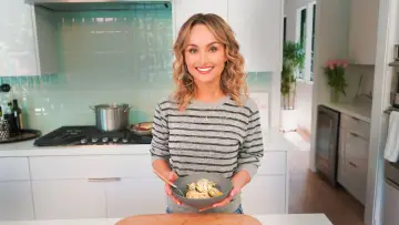 Backdrop for the TV series "Giada at Home" #1442061