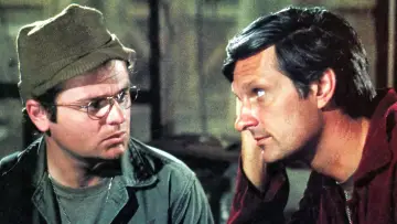 Backdrop к сериалу "M*A*S*H" #1300033