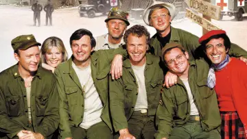 Backdrop к сериалу "M*A*S*H" #1300040