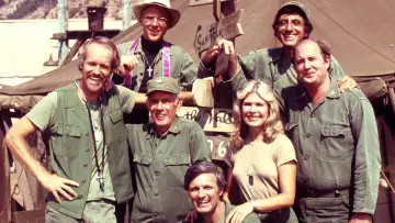 Backdrop к сериалу "M*A*S*H" #1300044