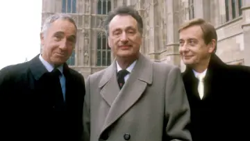 Backdrop for the TV series "Yes, Prime Minister" #1500470