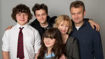 Backdrop for the TV series "Outnumbered" #1891836