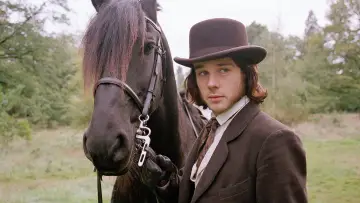 Backdrop for the TV series "Fingersmith" #1591695