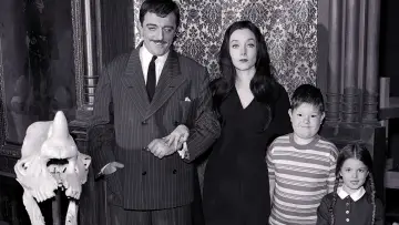 Backdrop for the TV series "The Addams Family" #1364661