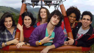 Backdrop к сериалу "Young Hearts" #1241871