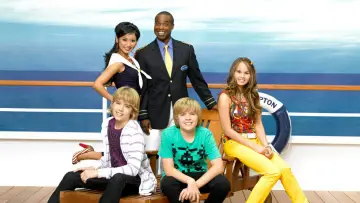 Backdrop к сериалу "The Suite Life on Deck" #1361313