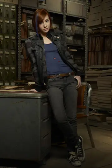 Poster к сериалу "Warehouse 13" #1303370