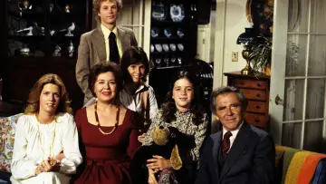 Backdrop for the TV series "Family" #1433755