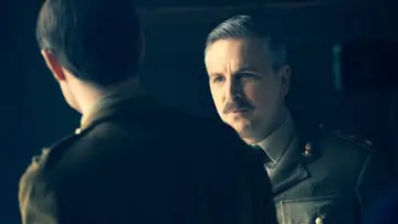 Backdrop к сериалу "Ghosts" #1390000