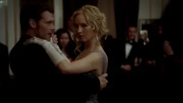 Backdrop к сериалу "The Vampire Diaries" #1240033