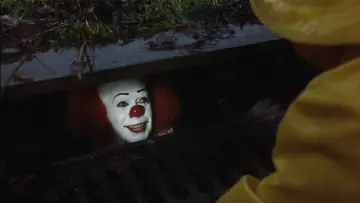 Backdrop к сериалу "It" #1375077