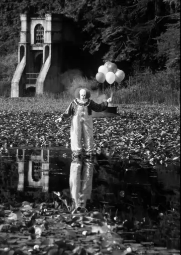 Poster к сериалу "It" #1375141