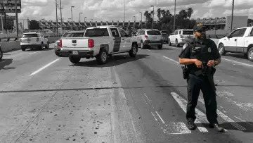 Backdrop for the TV series "Borderforce USA: The Bridges" #1554004