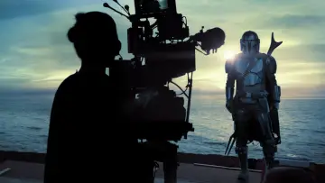 Backdrop for the TV series "Disney Gallery / Star Wars: The Mandalorian" #1401503