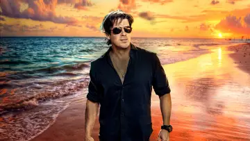 Backdrop for the TV series "Almost Paradise" #1817223