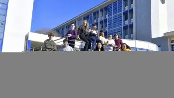 Backdrop for the TV series "ASKIP, le collège se la raconte" #1537122