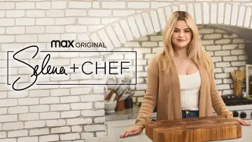 Backdrop for the TV series "Selena + Chef" #1913163