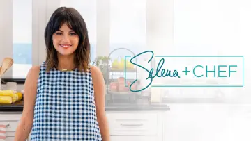 Backdrop for the TV series "Selena + Chef" #1913164