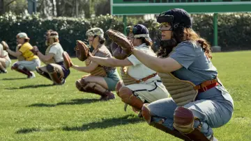 Backdrop for the TV series "A League of Their Own" #1680622