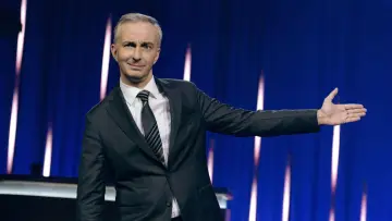 Backdrop for the TV series "ZDF Magazin Royale" #1425832
