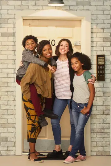 Poster к сериалу "Home Economics" #1408014