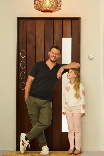 Poster к сериалу "Home Economics" #1408020