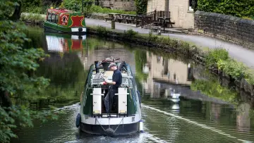 Backdrop for the TV series "Canal Boat Diaries" #1780635