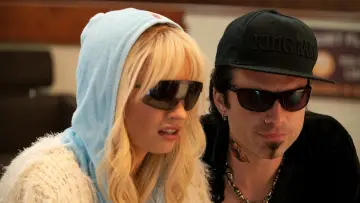 Backdrop к сериалу "Pam & Tommy" #1465825