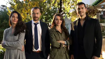 Backdrop for the TV series "Last Summer" #1428909