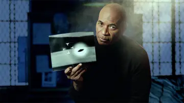 Backdrop for the TV series "The Proof Is Out There" #1226618