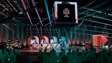 Backdrop for the TV series "Wer stiehlt mir die Show?" #1669925
