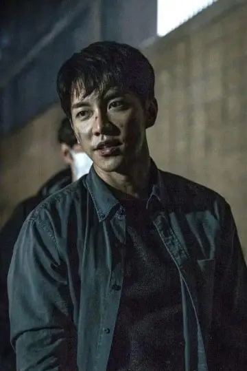 Poster к сериалу "Mouse" #1400872